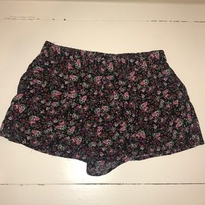 Black/Floral Shorts
